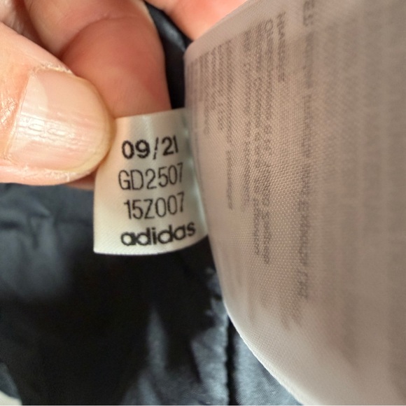 Adidas Originals Womens Slim Puffer Hooded 3-Stripes Jacket GD2507 MEDIUM Black - Picture 6 of 12